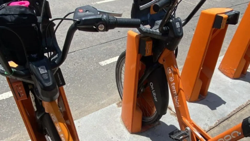 Dia de sol e bike no Recife